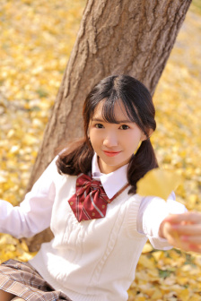 教官趴双腿吸核花蜜水